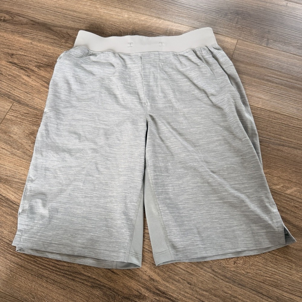 Lululemon Men's T.H.E. Short *Linerless 11" Size S Gray - LM7AATS